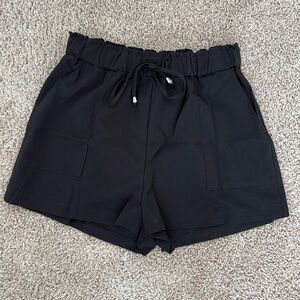 Drawstring Black Shorts with Pockets